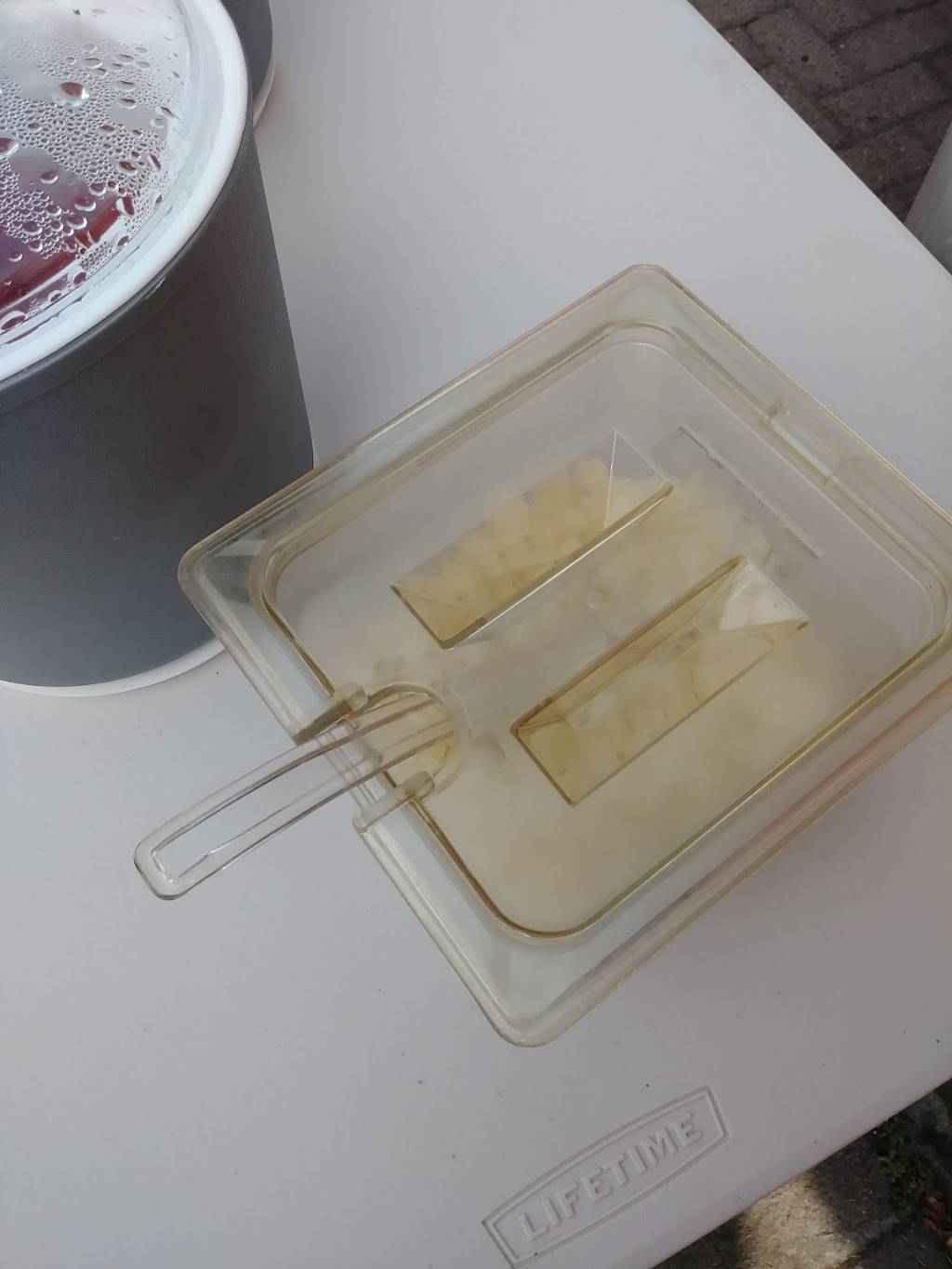 Franks Franks Mobile Hotdog Stand | restaurant | Clinton square, Syracuse, NY 13261, USA | 3156562086 OR +1 315-656-2086