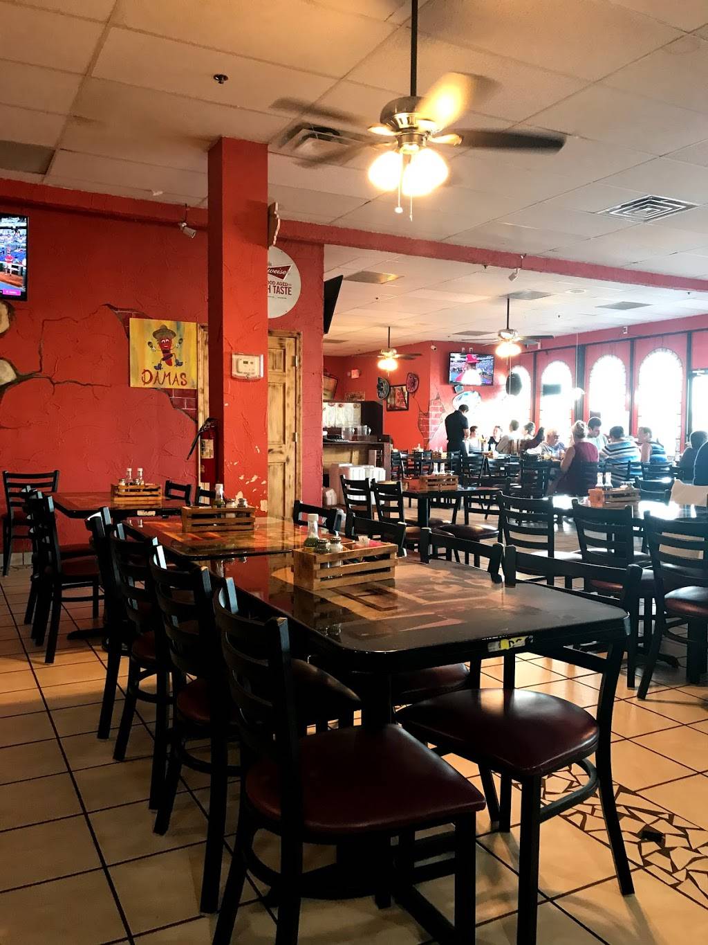 Chimis Fresh Mex | restaurant | 12480 St Charles Rock Rd, Bridgeton, MO 63044, USA | 3148017916 OR +1 314-801-7916