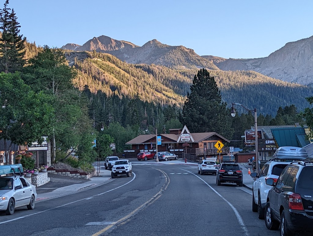 June Pie Pizza Co. | restaurant | 2588 CA-158, June Lake, CA 93529, USA | 7606487774 OR +1 760-648-7774