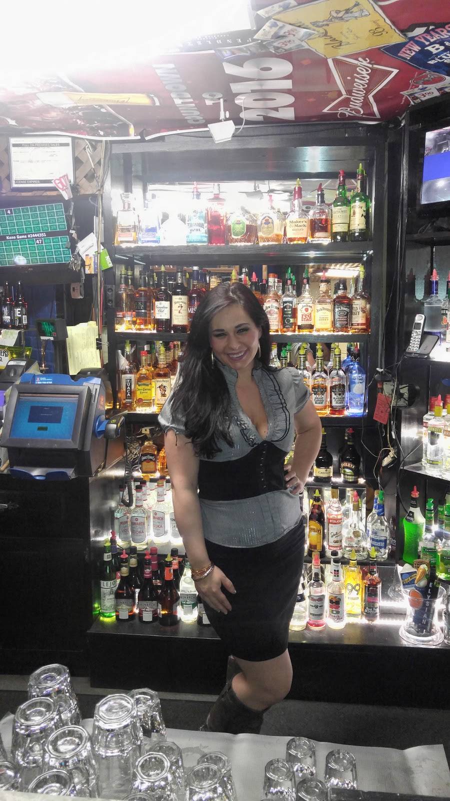 B & B Lounge | night club | 213 S Front St, Creswell, OR 97426, USA | 5418953952 OR +1 541-895-3952