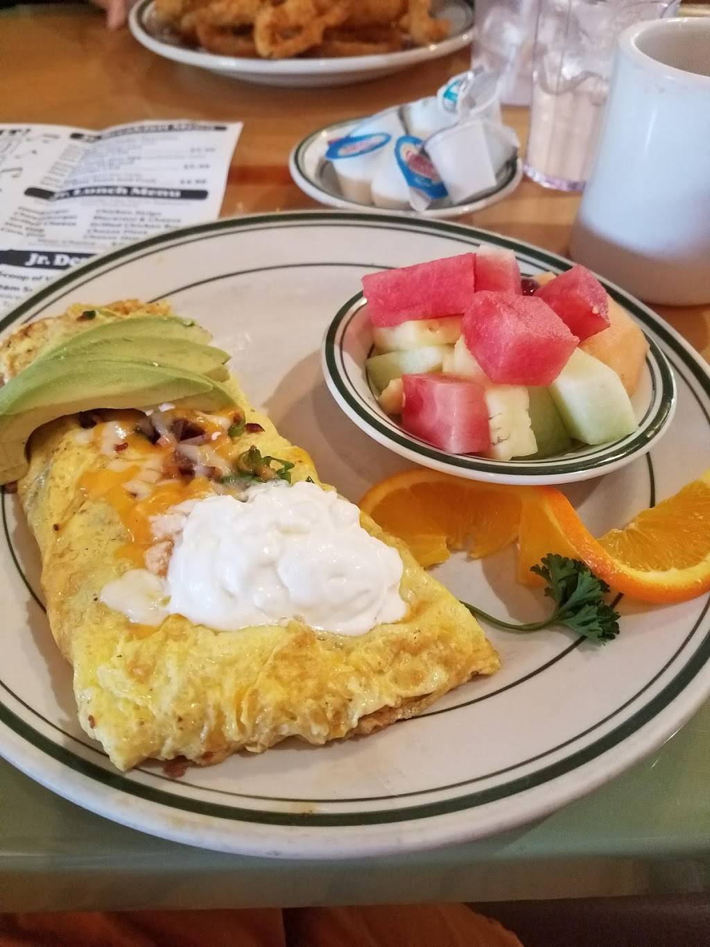 Woodys Diner | restaurant | 24321 Avenida De La Carlota, Laguna Hills, CA 92653, USA | 9494586500 OR +1 949-458-6500