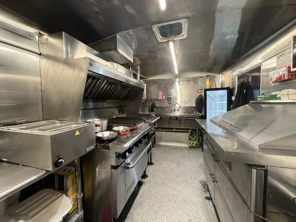 C Ruff International Cuisine Express | restaurant | 15270 Gratiot Ave, Detroit, MI 48205, USA | 8102638032 OR +1 810-263-8032