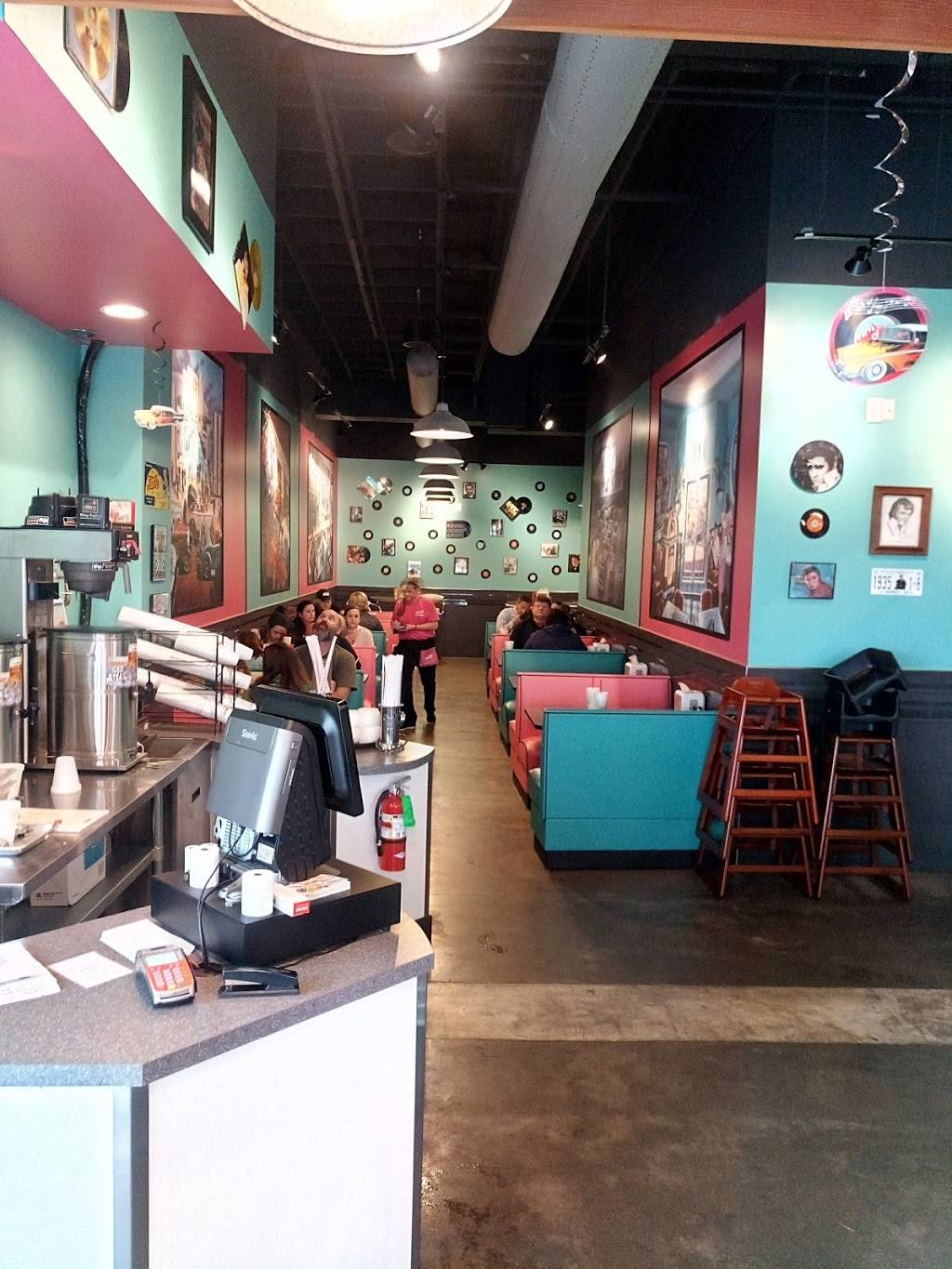 Hwy 55 Burgers Shakes & Fries | restaurant | 9314 Kingston Pike, Knoxville, TN 37922, USA | 8658517304 OR +1 865-851-7304