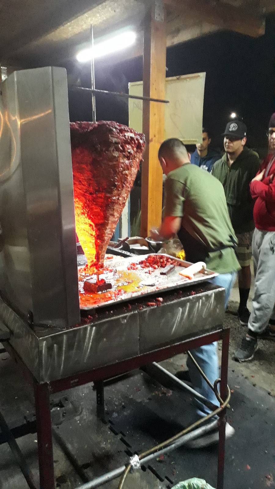 Tacos El Chino | restaurant | 22890, Río Grande 171, Valle Dorado, 22890 Ensenada, B.C., Mexico | 016461073369 OR +52 646 107 3369