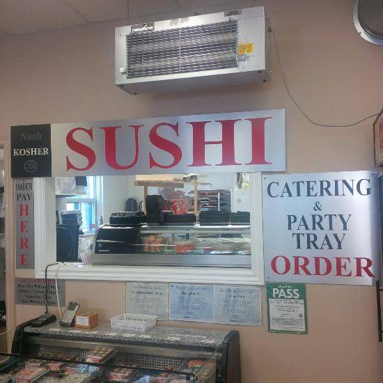 Noah Kosher Sushi | meal takeaway | 4119 Bathurst St, North York, ON M3H 3P4, Canada | 6473434773 OR +1 647-343-4773