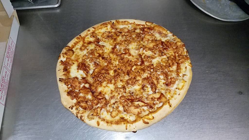 Tom E Toes Pizza | restaurant | 5 River Rd, Wilton, CT 06897, USA | 2037800137 OR +1 203-780-0137