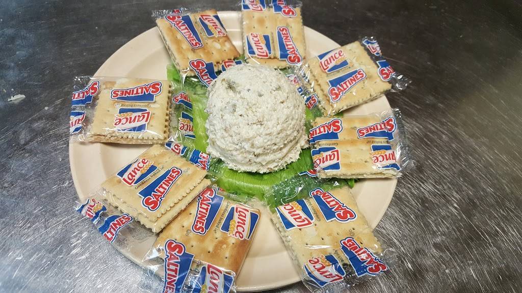 The Long Bar Pub & Grill | restaurant | 4701 Normandy Dr, Tampa, FL 33615, USA | 8138909059 OR +1 813-890-9059