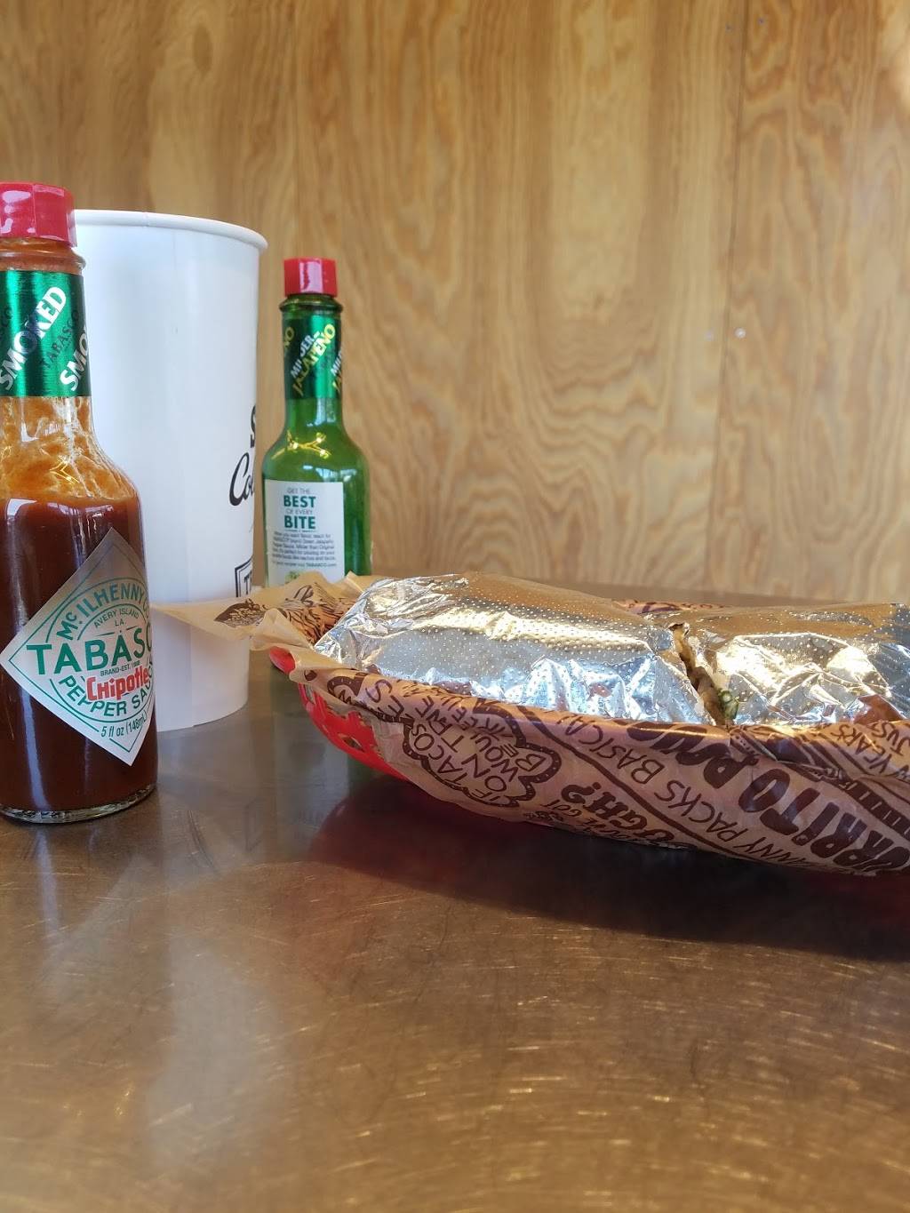 Chipotle Mexican Grill | restaurant | 705 SW 19th St #200, Moore, OK 73160, USA | 4057900531 OR +1 405-790-0531