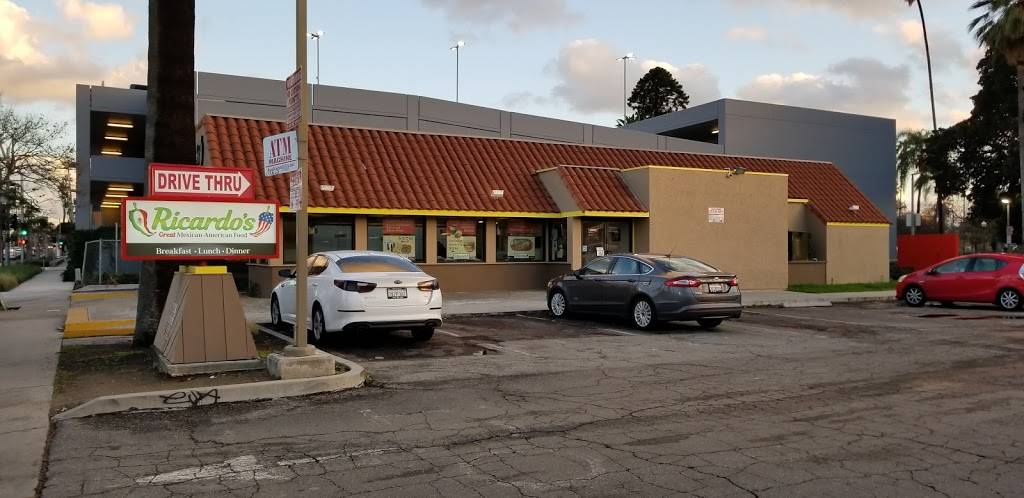 Ricardos | restaurant | 3940 University Ave, Riverside, CA 92501, USA | 9517847070 OR +1 951-784-7070