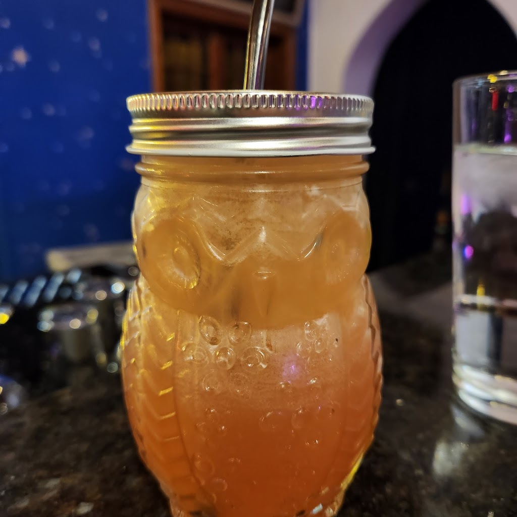 Hourglass Cafe & Bar | restaurant | 560 7th St W, St Paul, MN 55102, USA | 6513303255 OR +1 651-330-3255