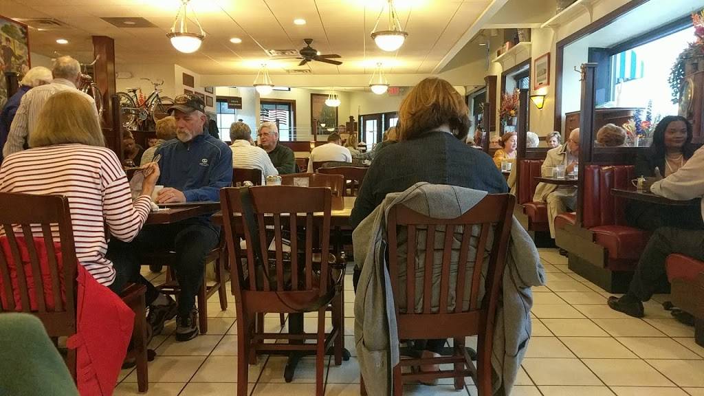 The Original Pancake House | restaurant | 33703 Woodward Ave, Birmingham, MI 48009, USA | 2486425775 OR +1 248-642-5775