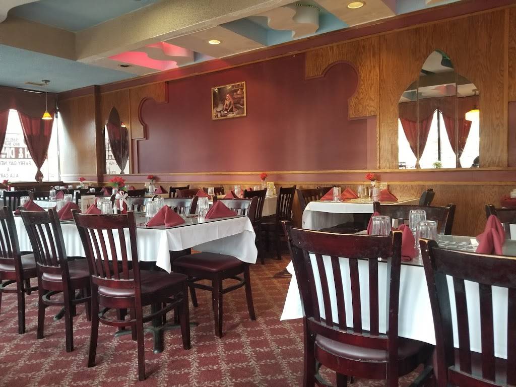 Punjabi Dhabha | restaurant | 2525 W Devon Ave, Chicago, IL 60659, USA | 7732622080 OR +1 773-262-2080