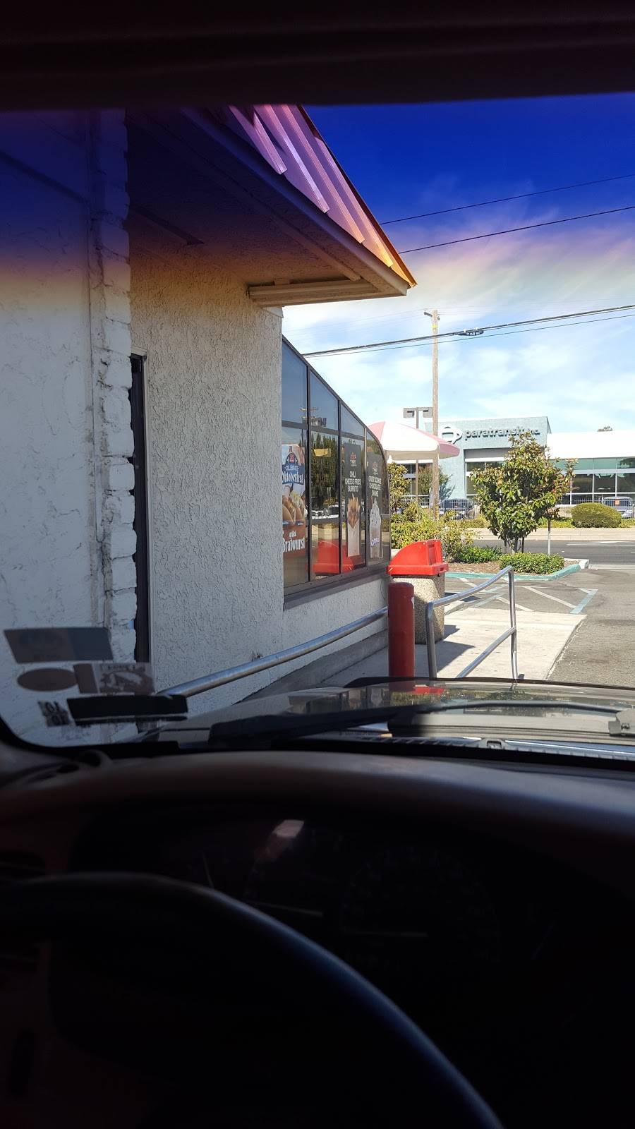 Wienerschnitzel | restaurant | 2464 Florin Rd, Sacramento, CA 95822, USA | 9164276625 OR +1 916-427-6625