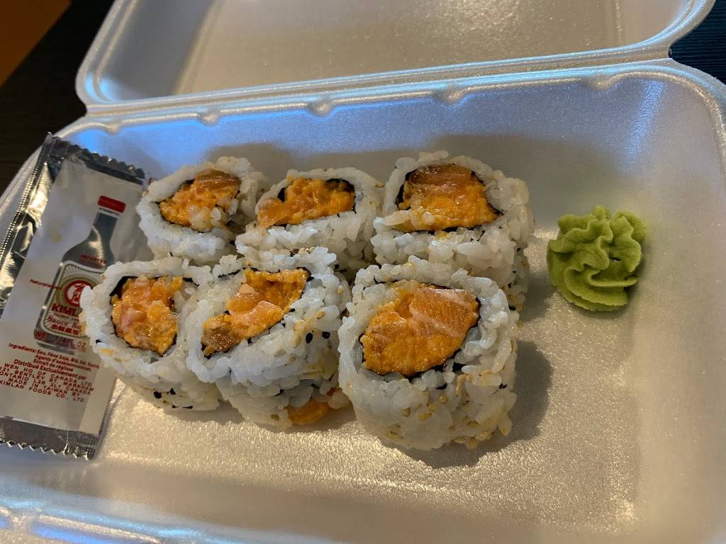 Roll N Tea | restaurant | 10066 Bayview Ave #8, Richmond Hill, ON L4C 0W5, Canada | 9057870396 OR +1 905-787-0396