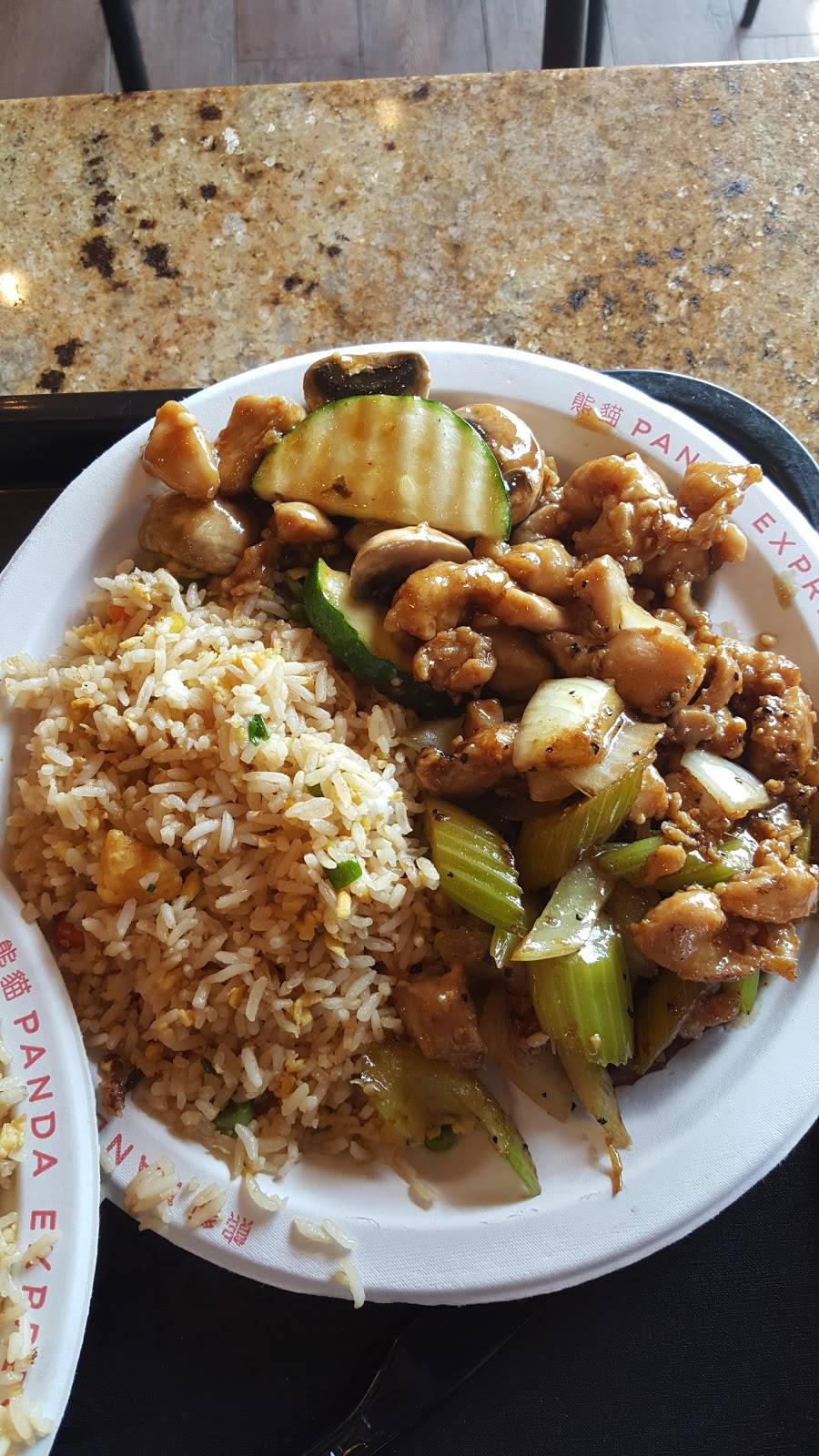 Panda Express | meal takeaway | 2611 S 108th St, West Allis, WI 53227, USA | 4145416294 OR +1 414-541-6294