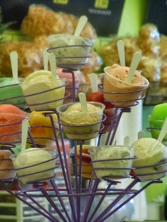 Paleteria Tropicana Shawnee | restaurant | 10928 W 74th Terrace, Shawnee, KS 66203, USA | 9136314900 OR +1 913-631-4900