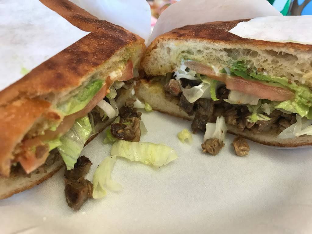 Mickys Hot Dogs | restaurant | 108 W Broadway Rd, Mesa, AZ 85210, USA | 4806687777 OR +1 480-668-7777