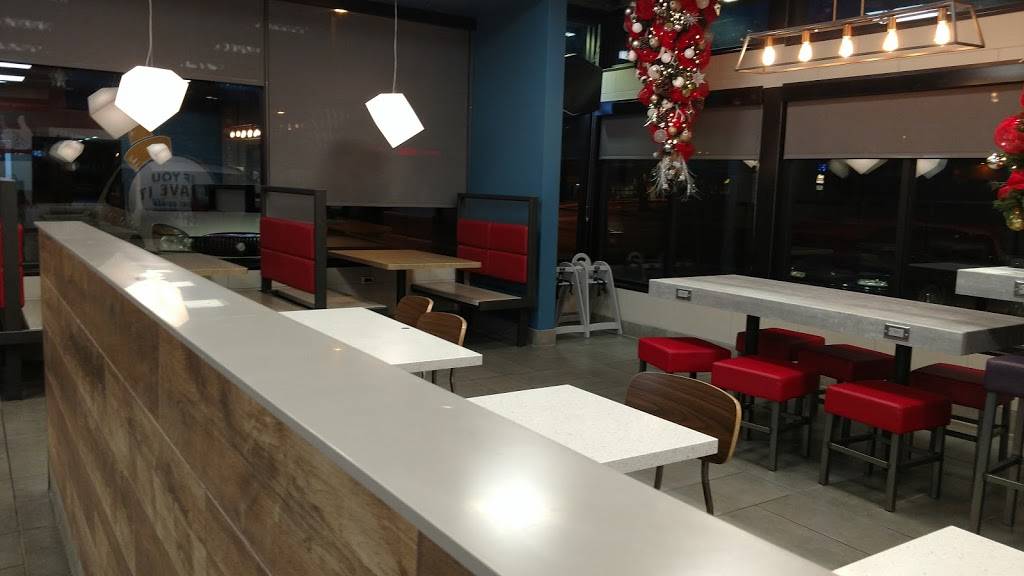 Jack in the Box | restaurant | 3749 S Mission Rd, Tucson, AZ 85713, USA | 5202091880 OR +1 520-209-1880