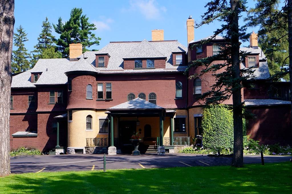 The Brewster Inn | restaurant | 6 Ledyard Ave, Cazenovia, NY 13035, USA | 3156559232 OR +1 315-655-9232