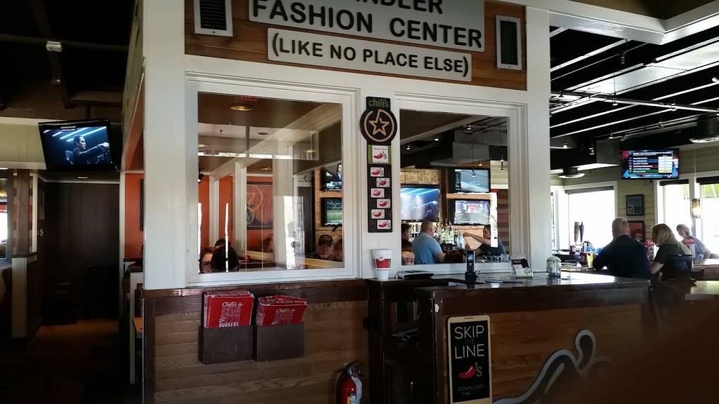 Chilis Grill & Bar | restaurant | 3015 W Chandler Blvd, Chandler, AZ 85226, USA | 4807861289 OR +1 480-786-1289