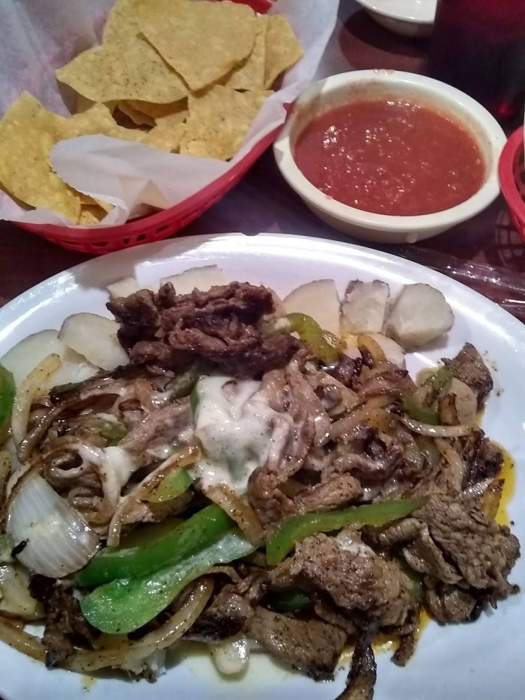 Los Portales Mexican Restaurant | restaurant | 408 W Church St, Lexington, TN 38351, USA | 7319670440 OR +1 731-967-0440