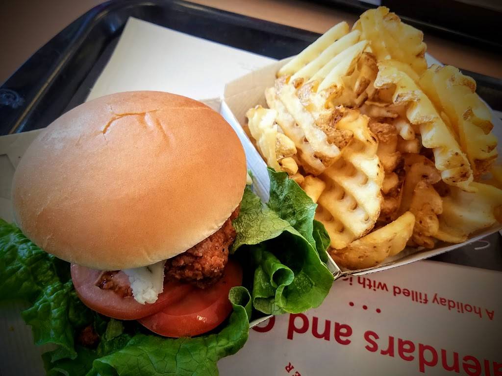 Chick-fil-A | restaurant | 235 S, IL-83, Elmhurst, IL 60126, USA | 6302792263 OR +1 630-279-2263