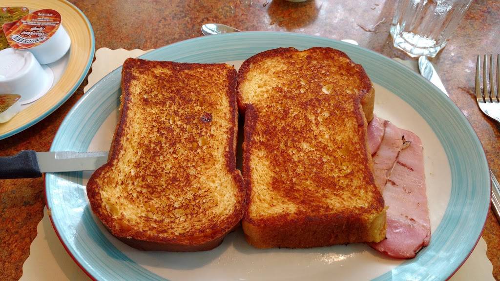 Metro 29 Diner | restaurant | 4711 Lee Hwy, Arlington, VA 22207, USA | 7035282464 OR +1 703-528-2464