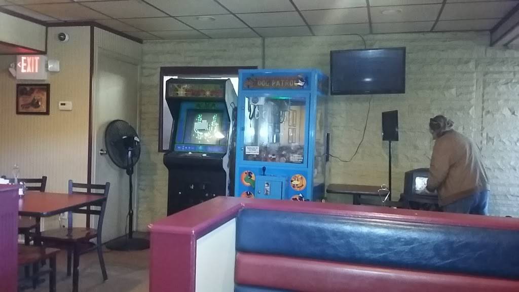 Sir Danos Pizza Parlor | restaurant | 496 N Indiana Ave, Sellersburg, IN 47172, USA | 8122463346 OR +1 812-246-3346