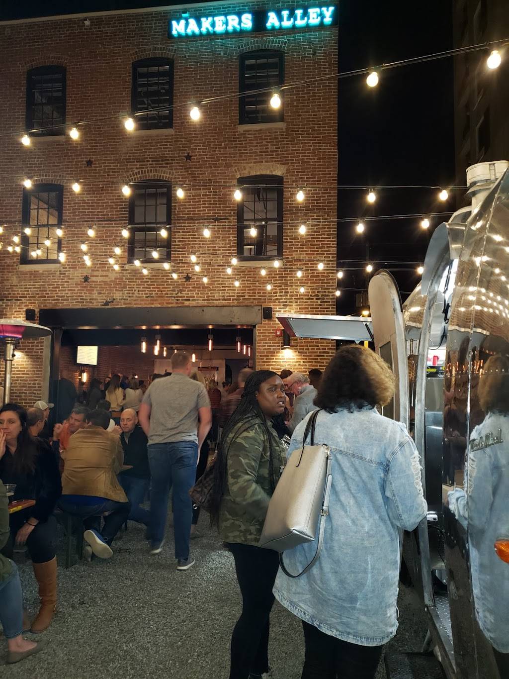 Makers Alley | restaurant | 804 N Orange St, Wilmington, DE 19801, USA | 3024821299 OR +1 302-482-1299