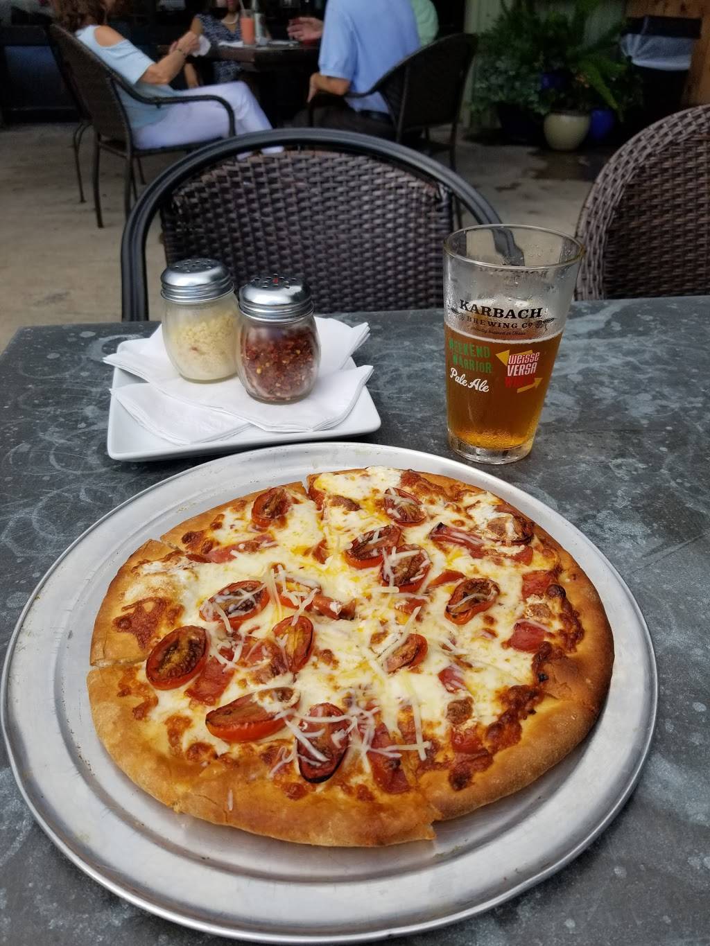 Down the Street | restaurant | 5746 Larkin St, Houston, TX 77007, USA | 7138803508 OR +1 713-880-3508