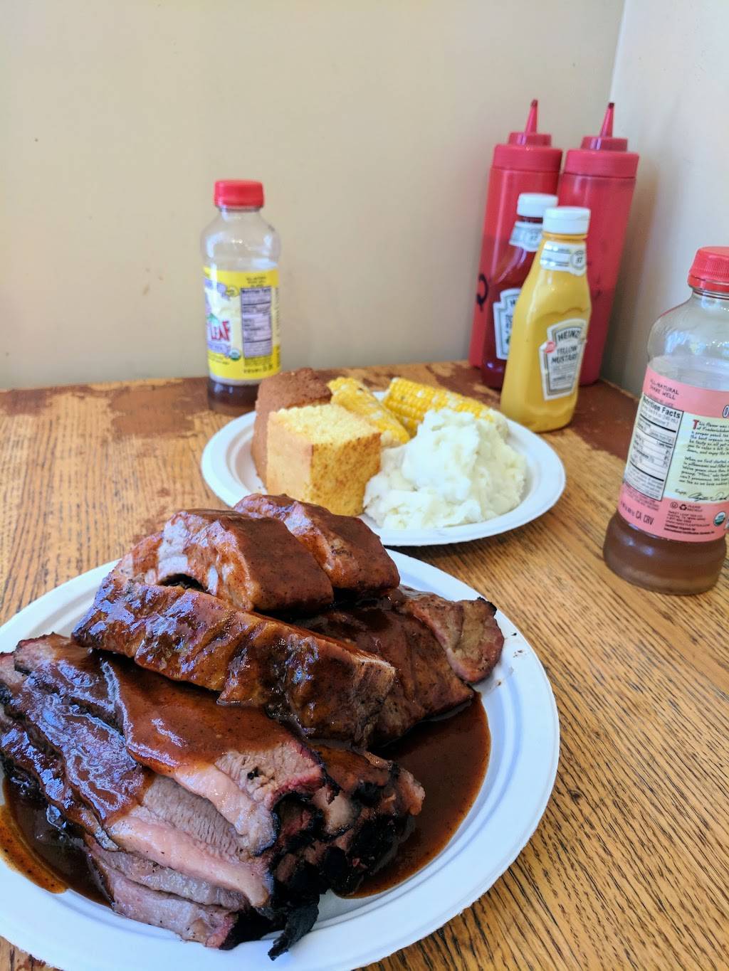 Pitstop BBQ Wakefield | restaurant | 10 Vernon St, Wakefield, MA 01880, USA | 7816218403 OR +1 781-621-8403