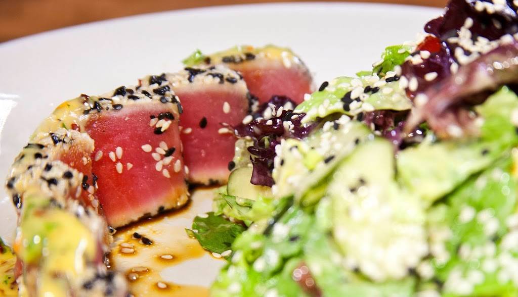 The White Chocolate Grill | restaurant | 1803 Freedom Dr, Naperville, IL 60563, USA | 6305058300 OR +1 630-505-8300