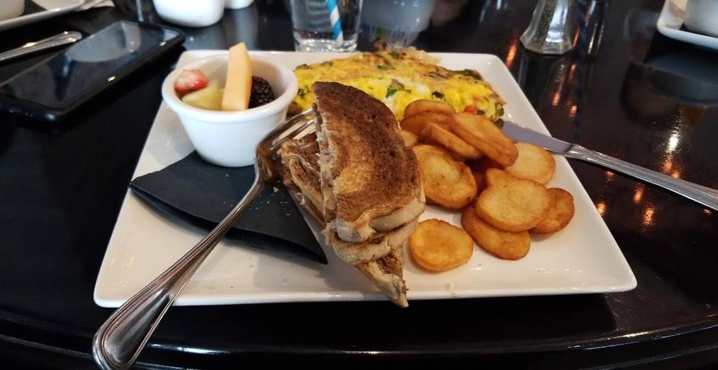 Iggys Grill Bar Patio | restaurant | 8525 Mississauga Rd, Brampton, ON L6Y 0C1, Canada | 9054559095 OR +1 905-455-9095