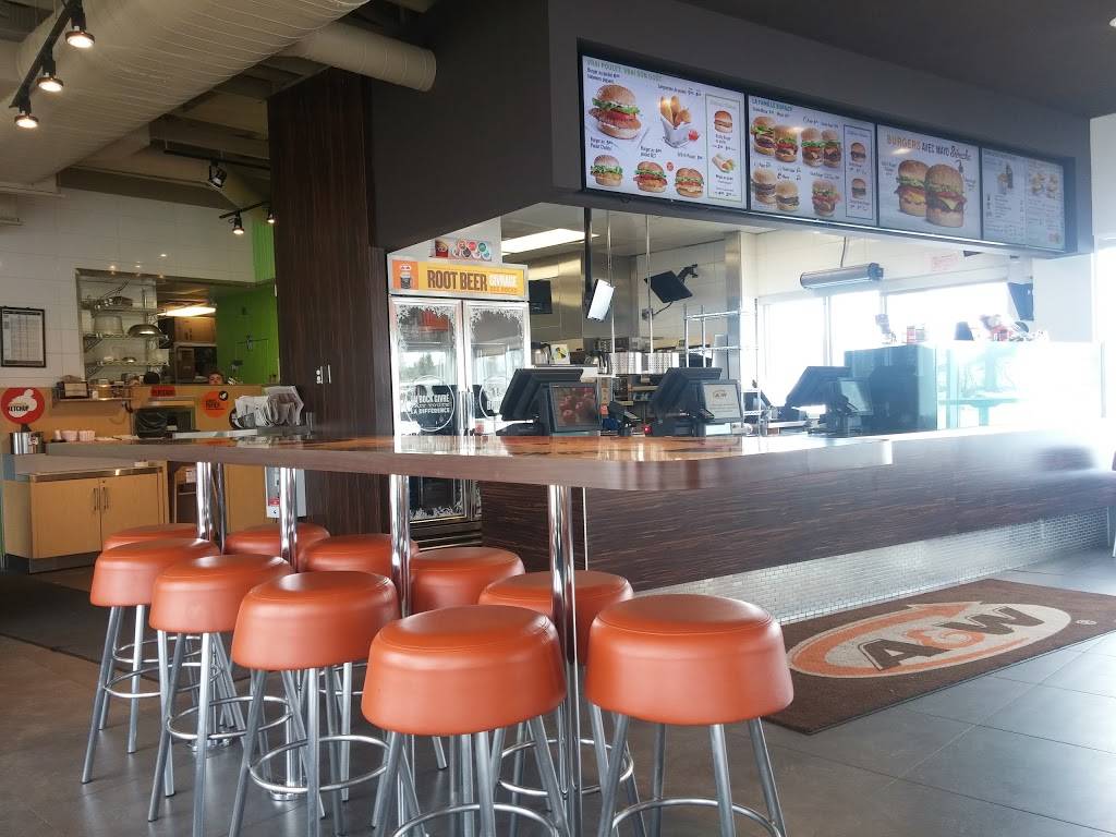 A&W | restaurant | 24 Rue Saint-Jacques, Sherbrooke, QC J1R 0T2, Canada | 8199331200 OR +1 819-933-1200