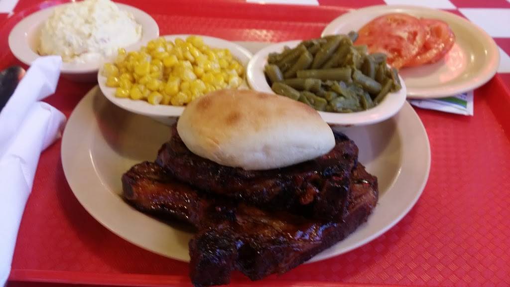 Back Yard Bar-Be-Cue | restaurant | 186 Old Hickory Blvd #2566, Jackson, TN 38305, USA | 7314247640 OR +1 731-424-7640