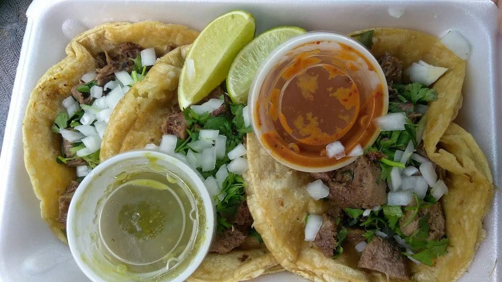 La Comercial Tienda & Mexican Cuisine | restaurant | 2947 S Military Hwy, Chesapeake, VA 23323, USA | 7575586014 OR +1 757-558-6014