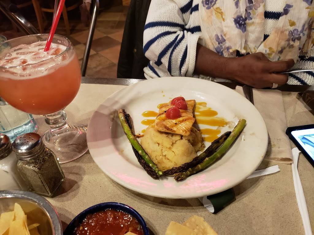 La Parrilla | restaurant | 94 Pavilion Pkwy, Fayetteville, GA 30214, USA | 7707165886 OR +1 770-716-5886