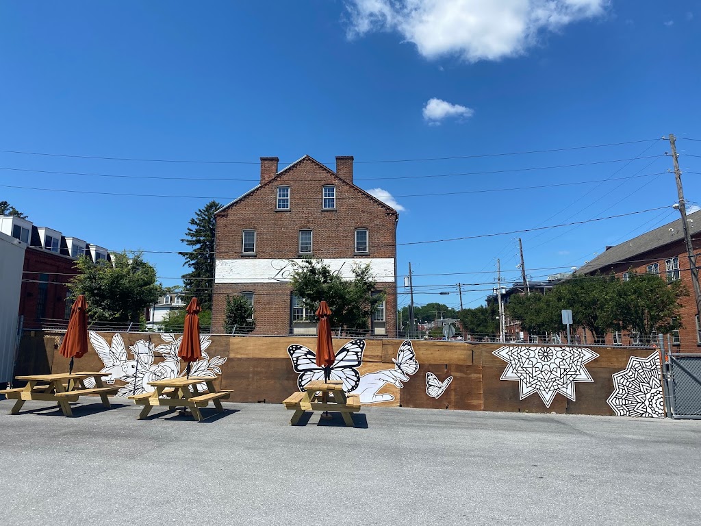 Warehouse District Beer Garden | restaurant | 595 N Charlotte St, Lancaster, PA 17603, USA | 7178752121 OR +1 717-875-2121