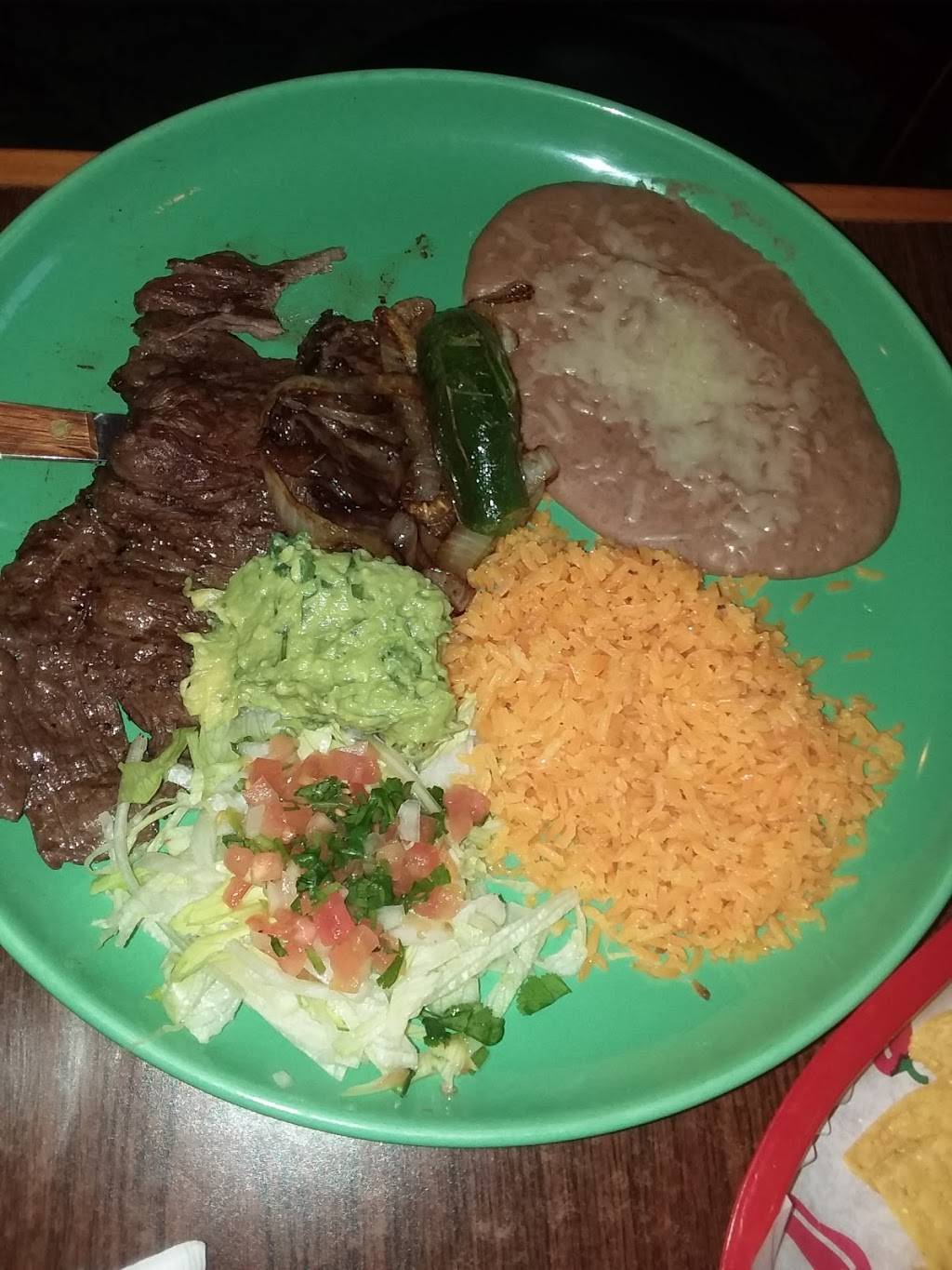 Los Bigotes De Villa | restaurant | 668 Strander Blvd, Tukwila, WA 98188, USA | 4252718017 OR +1 425-271-8017