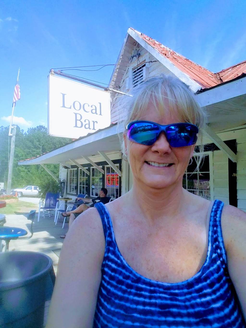 Local Bar | restaurant | 2901 US-64, Apex, NC 27523, USA | 9193037014 OR +1 919-303-7014