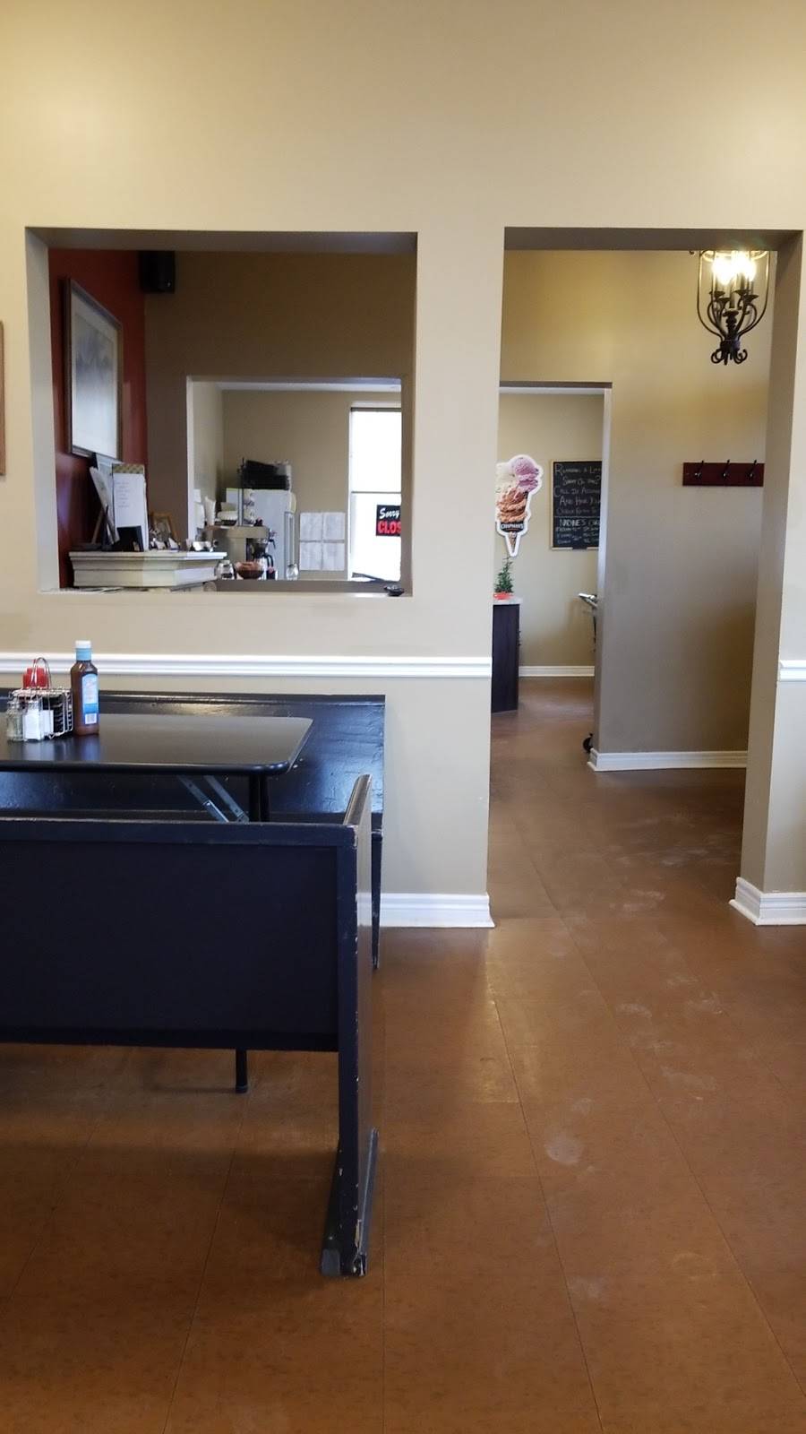 Daves Diner | restaurant | 188 Huron Rd, Sebringville, ON N0K 1X0, Canada | 5193938726 OR +1 519-393-8726