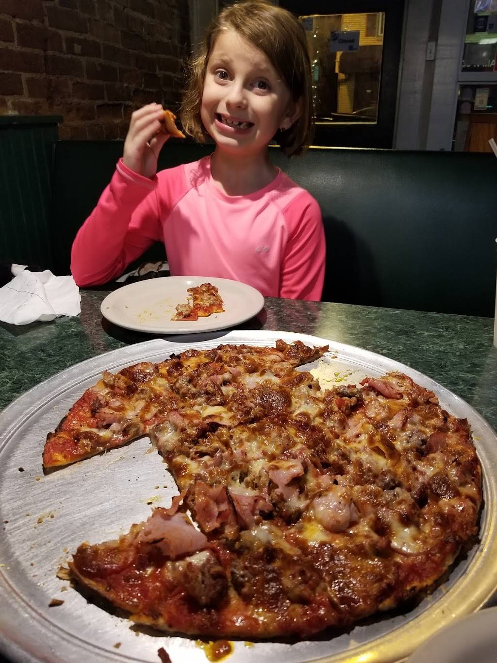 Talaynas World Class Pizza | meal delivery | 340 N Main St, St Charles, MO 63301, USA | 6368969447 OR +1 636-896-9447