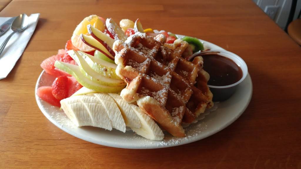 Manneken-Pis | cafe | 320 Rue Champlain, Saint-Jean-sur-Richelieu, QC J3B 6W2, Canada | 4503483254 OR +1 450-348-3254