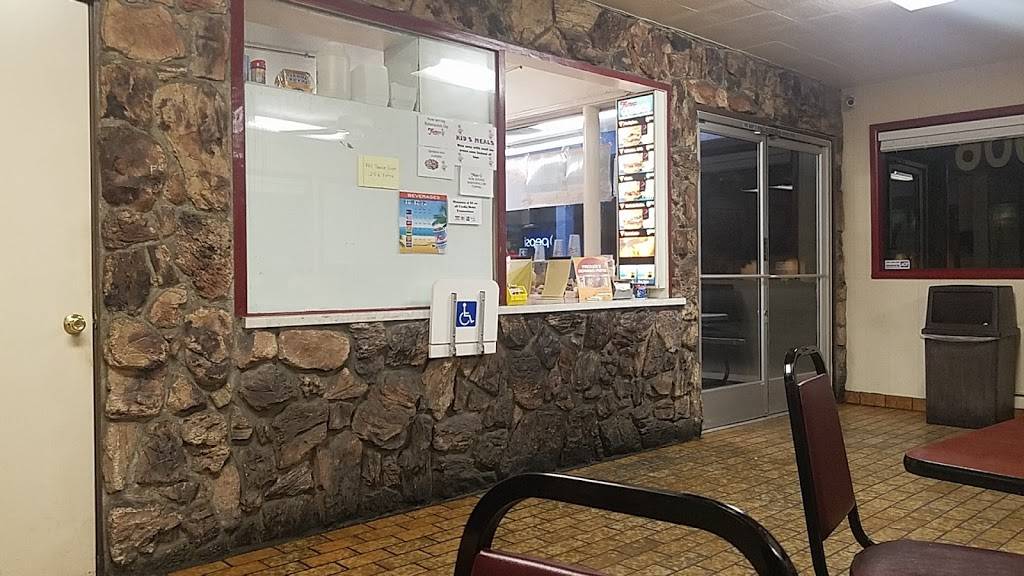 Fosters Freeze | restaurant | 906 E Pacheco Blvd, Los Banos, CA 93635, USA | 2098264195 OR +1 209-826-4195