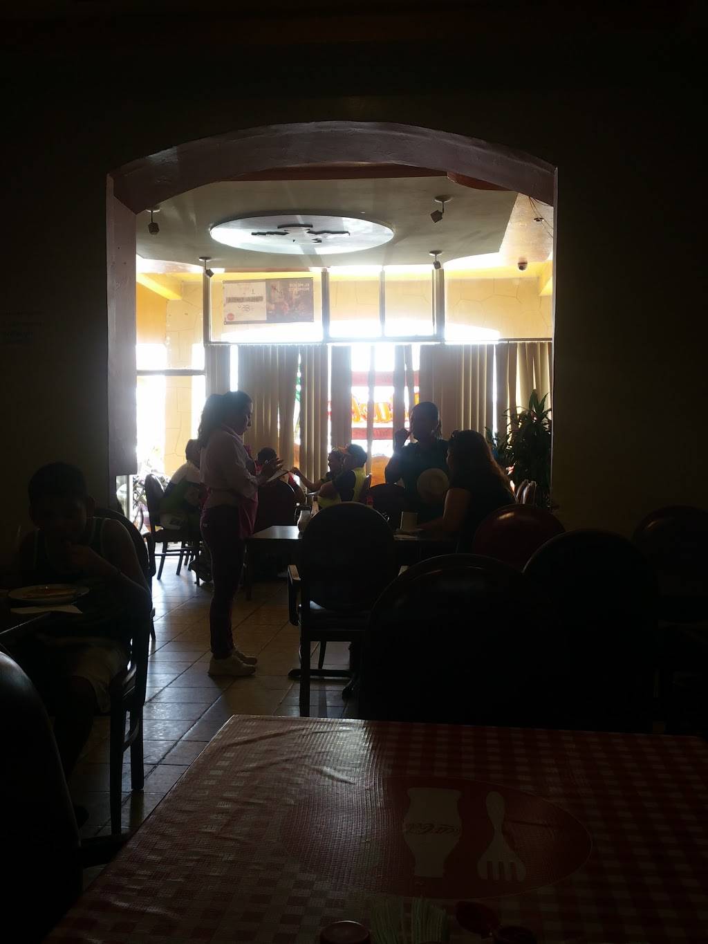 Casa de la Abuela | restaurant | Local 10, Blvd. Benito Juárez 984, Anexa Obrera, 22703 Rosarito, B.C., Mexico | 016616123697 OR +52 661 612 3697