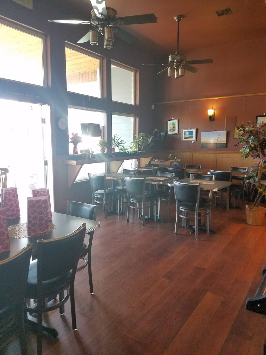 Lindas Bakery And Café | restaurant | 749 Point Brown Ave NW #2, Ocean Shores, WA 98569, USA | 3605002876 OR +1 360-500-2876