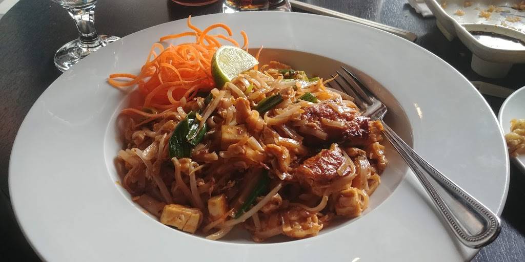 Jaiyen-Sushi n Noodle | restaurant | 3195 N California Ave, Chicago, IL 60618, USA | 7737548700 OR +1 773-754-8700