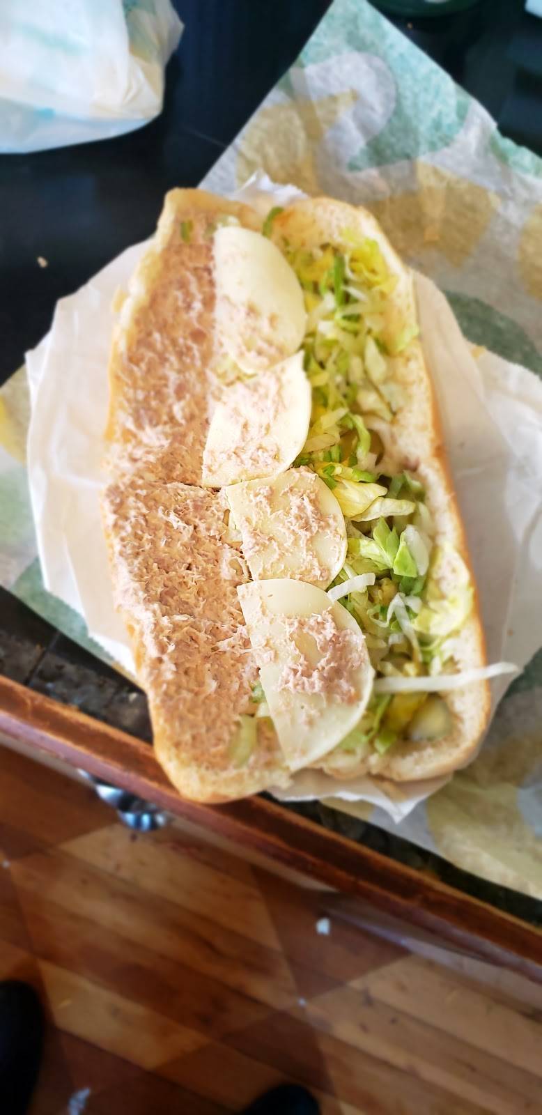 Subway | restaurant | 77 Salem Turnpike, Norwich, CT 06360, USA | 8608861713 OR +1 860-886-1713