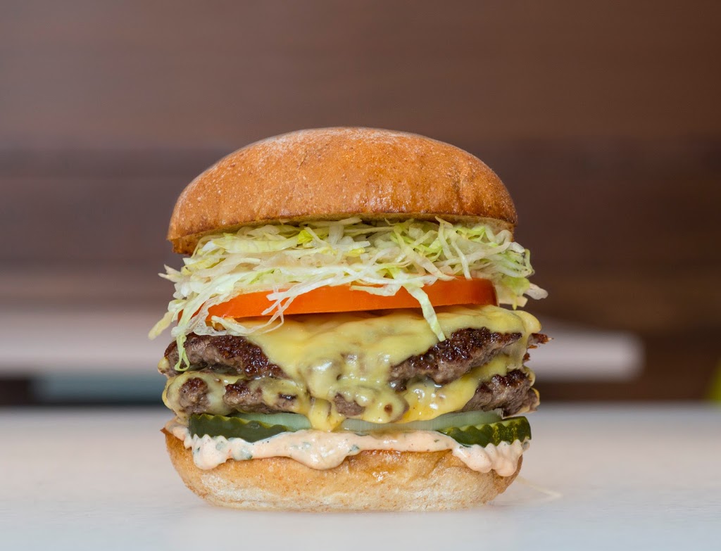 Burger Lounge | restaurant | 405 K St STE 230, Sacramento, CA 95814, USA | 9167019455 OR +1 916-701-9455