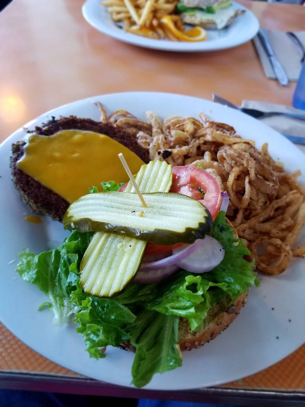 Saturn Cafe | restaurant | 145 Laurel St, Santa Cruz, CA 95060, USA | 8314298505 OR +1 831-429-8505